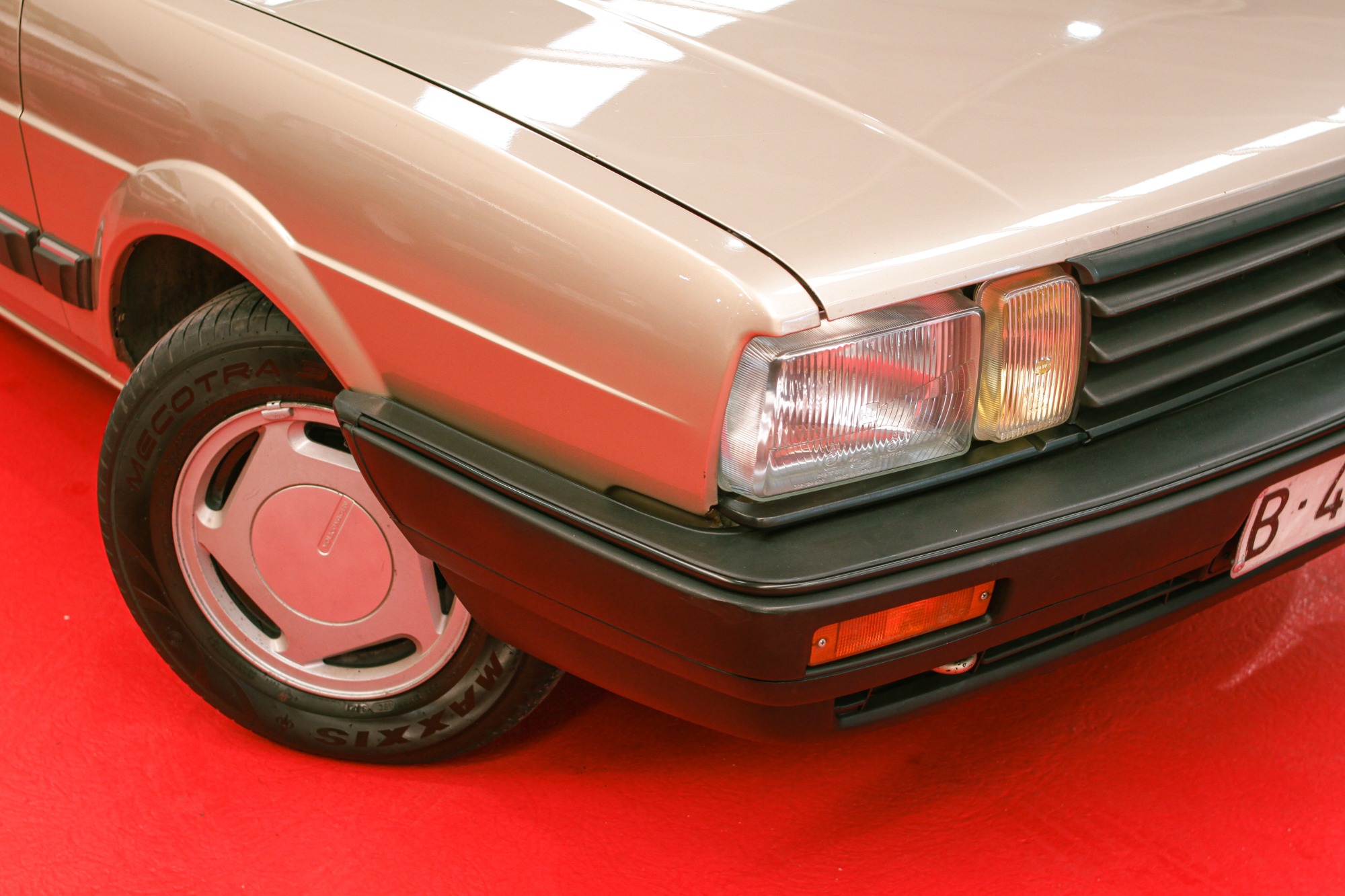 VOLKSWAGEN PASSAT 1987