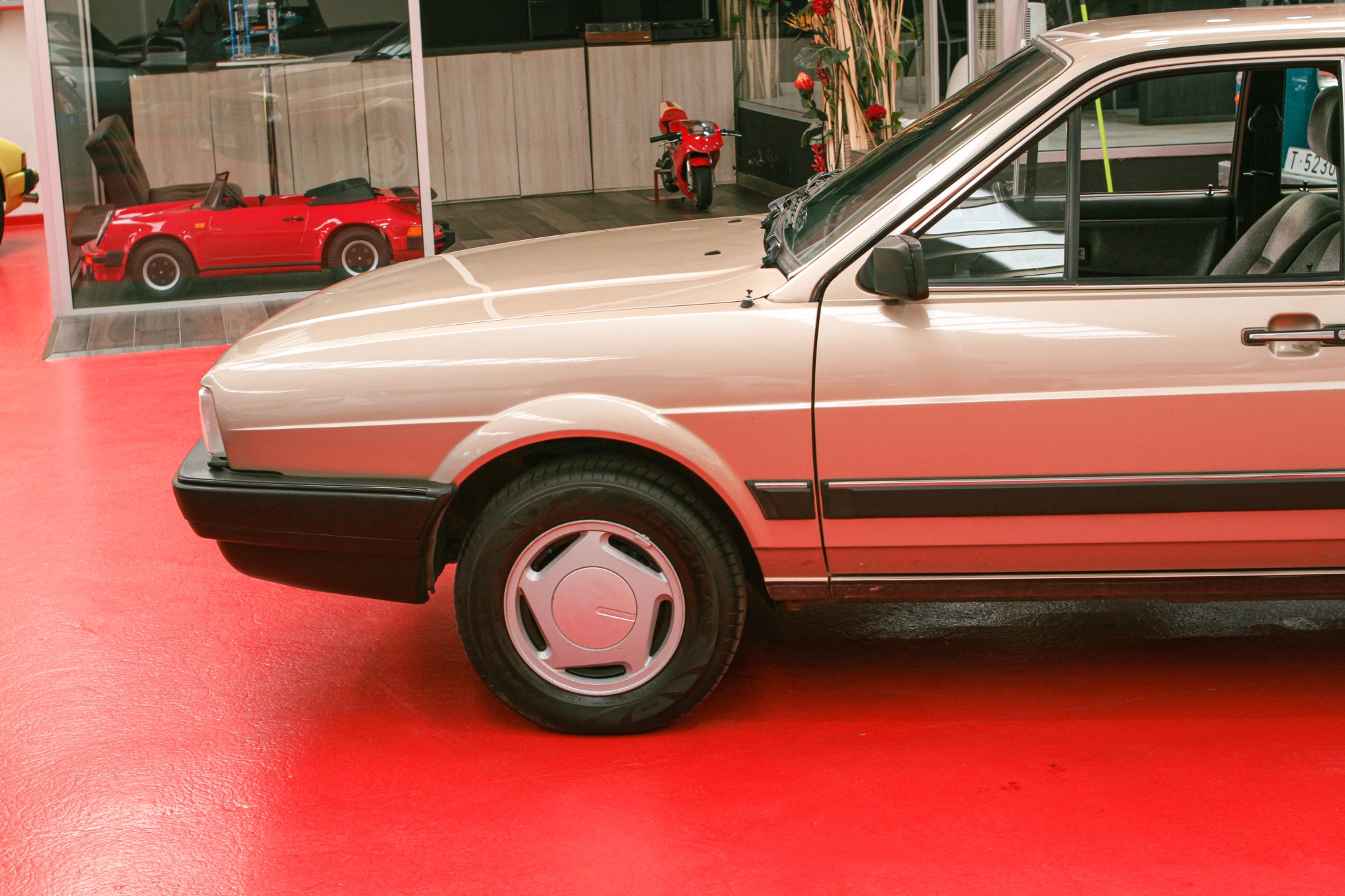 VOLKSWAGEN PASSAT 1987