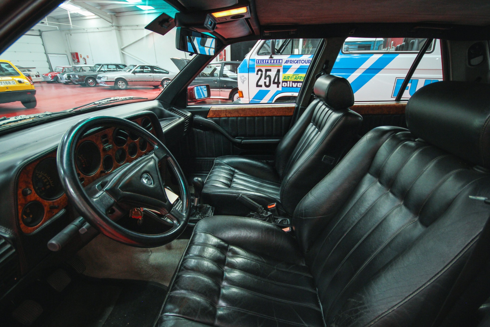 Lancia Thema 8.32