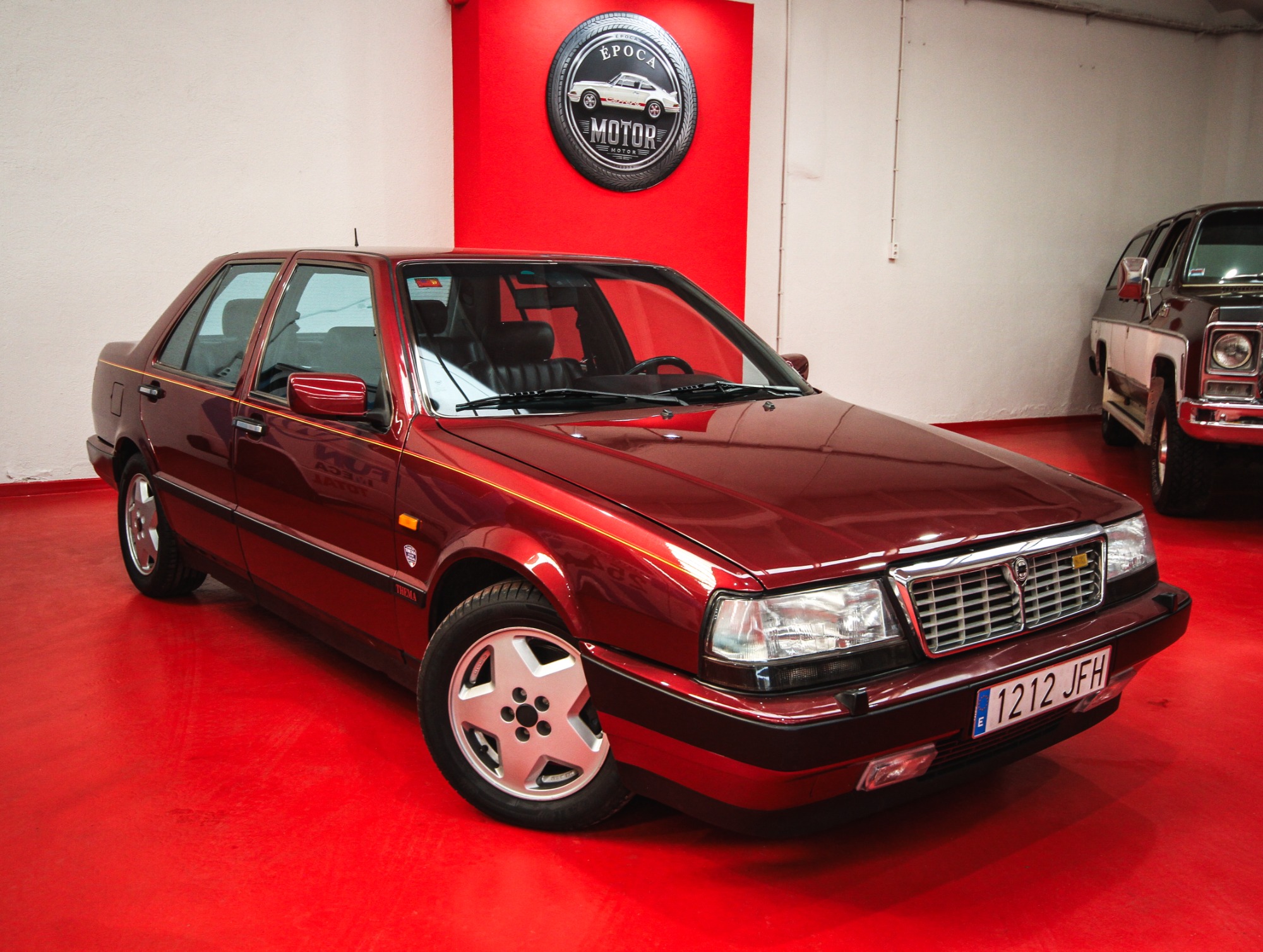 Lancia Thema 8.32