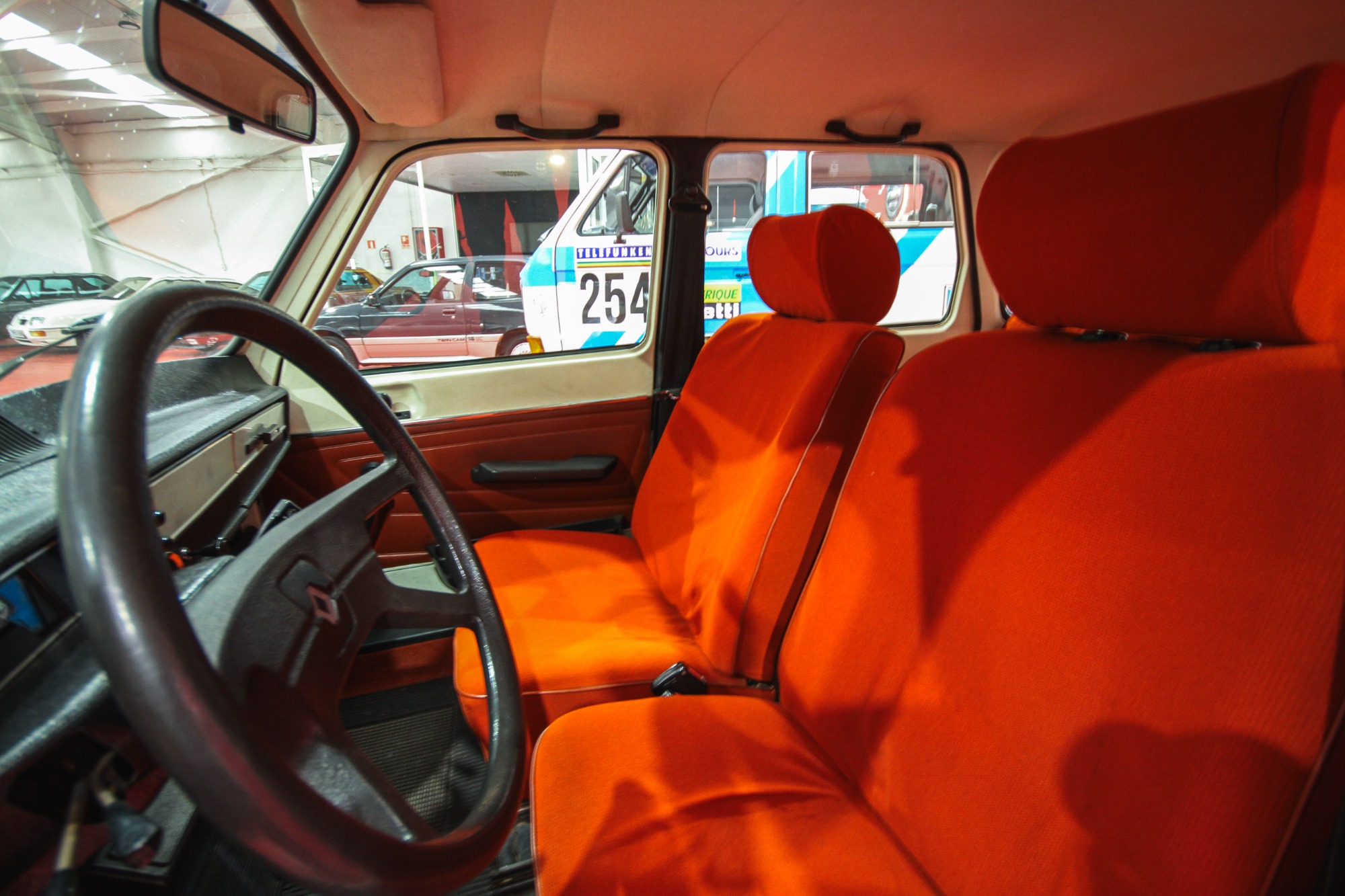 RENAULT R6 GTL