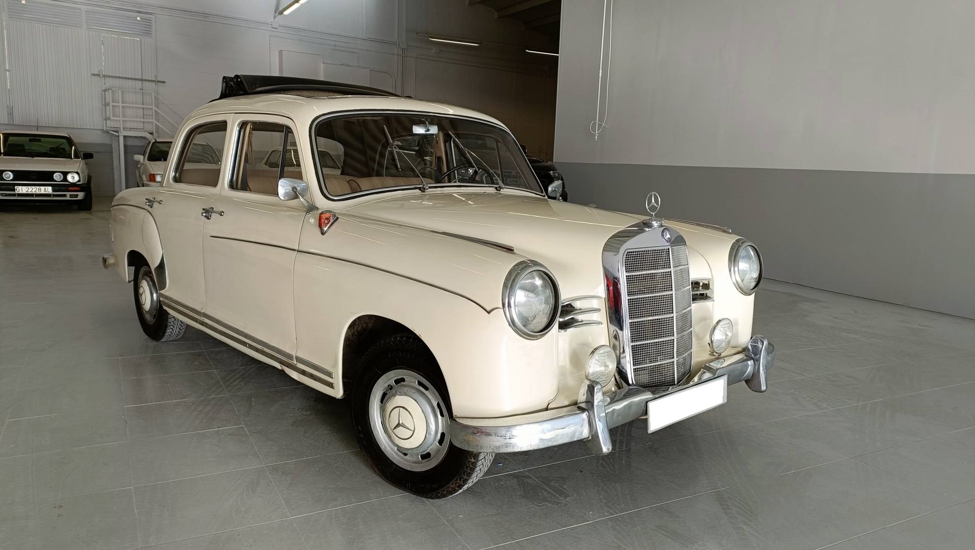 MERCEDES 180 PONTON 1956