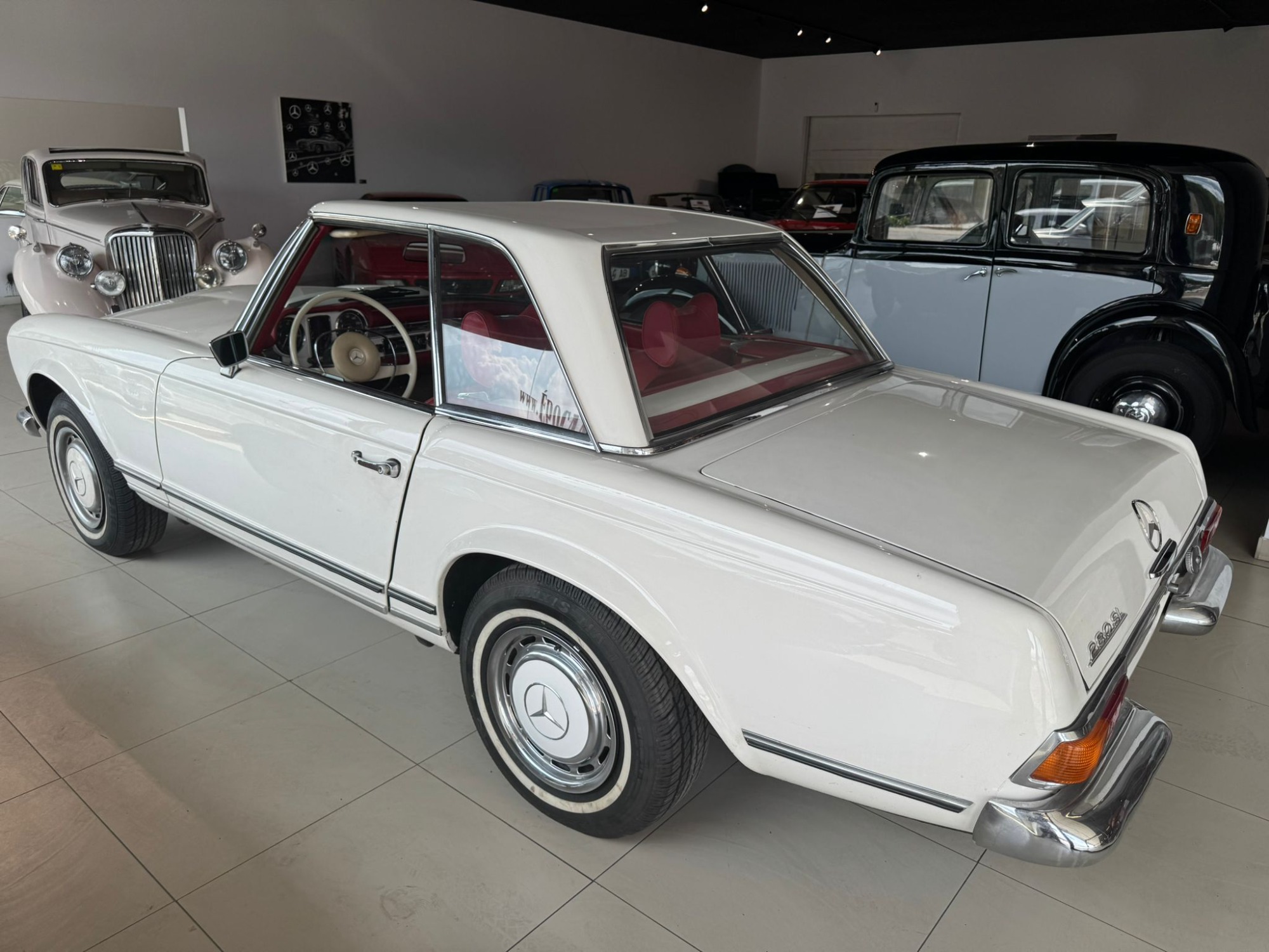 MERCEDES PAGODA 280 SL