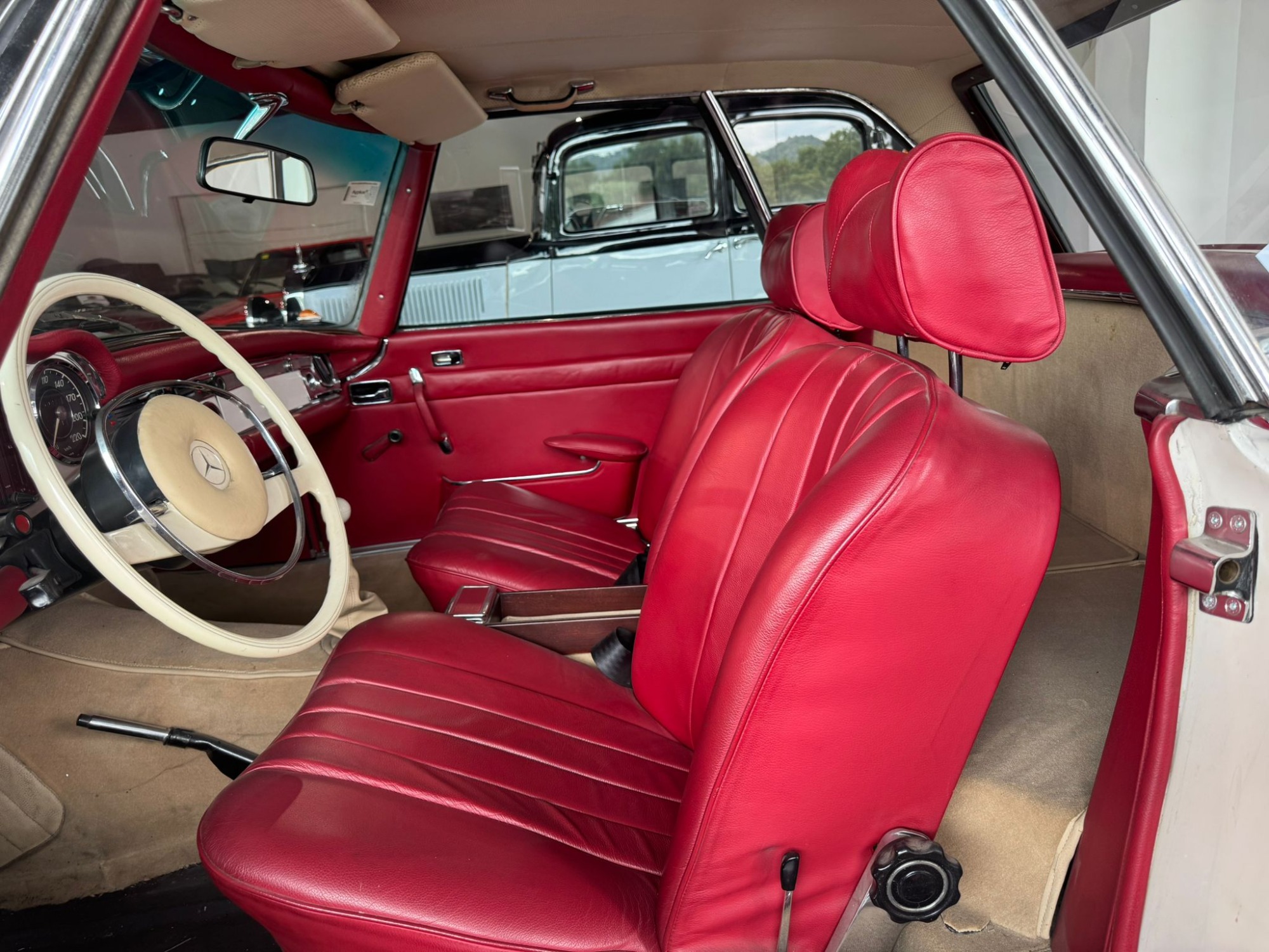 MERCEDES PAGODA 280 SL