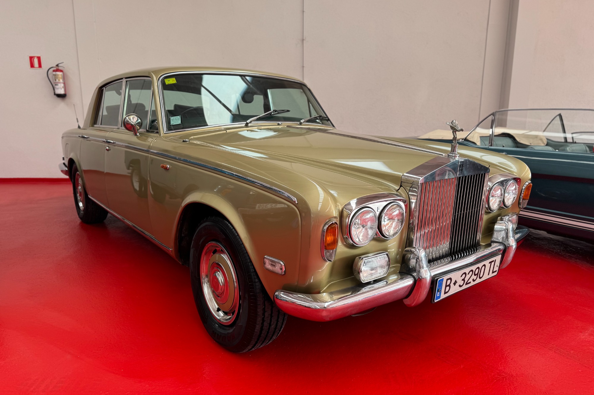ROLLS ROYCE SILVER SHADOW