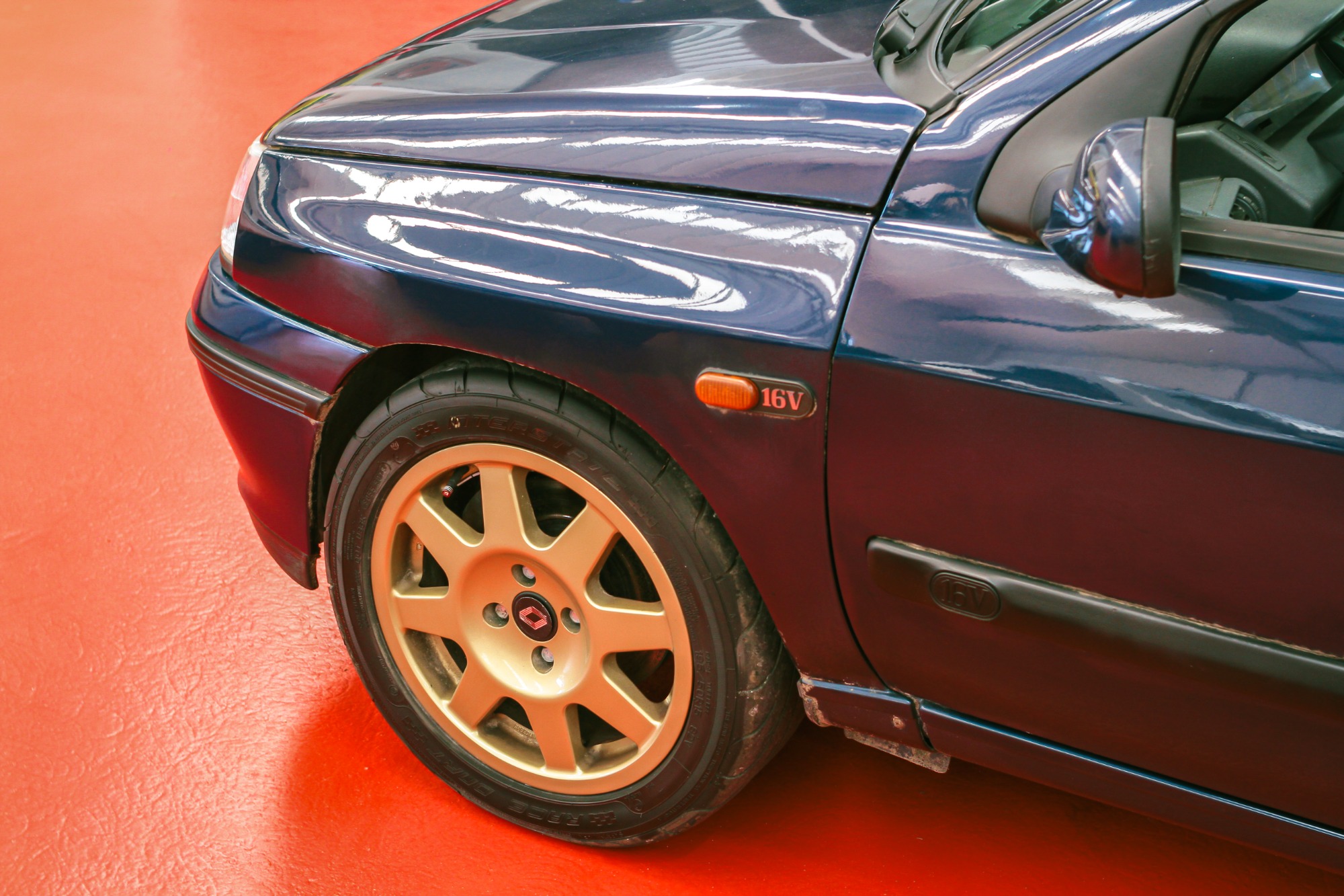 Renault Clio 16v