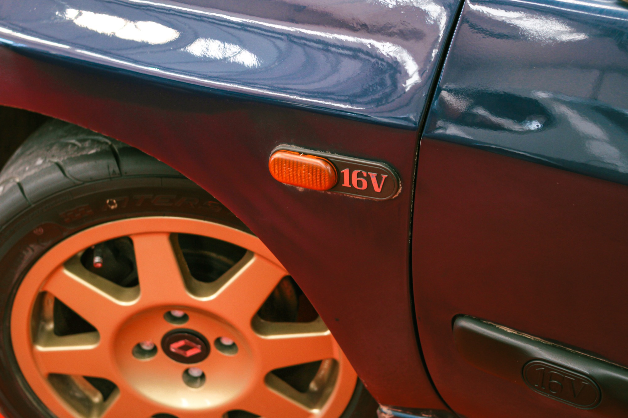Renault Clio 16v