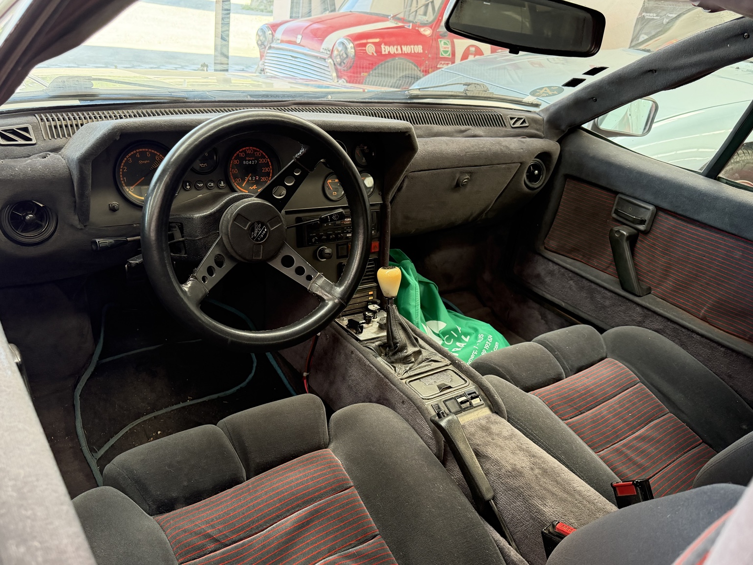 Alpine A310 — interior