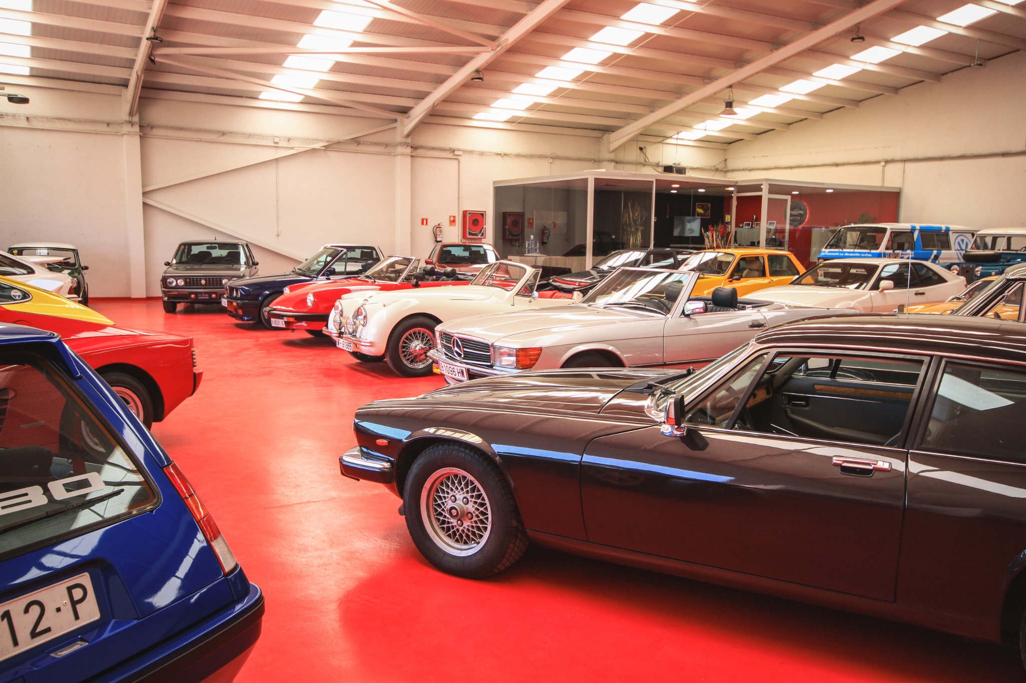 Exposición de automóviles clásicos y deportivos de Época Motor en Sant Celoni
