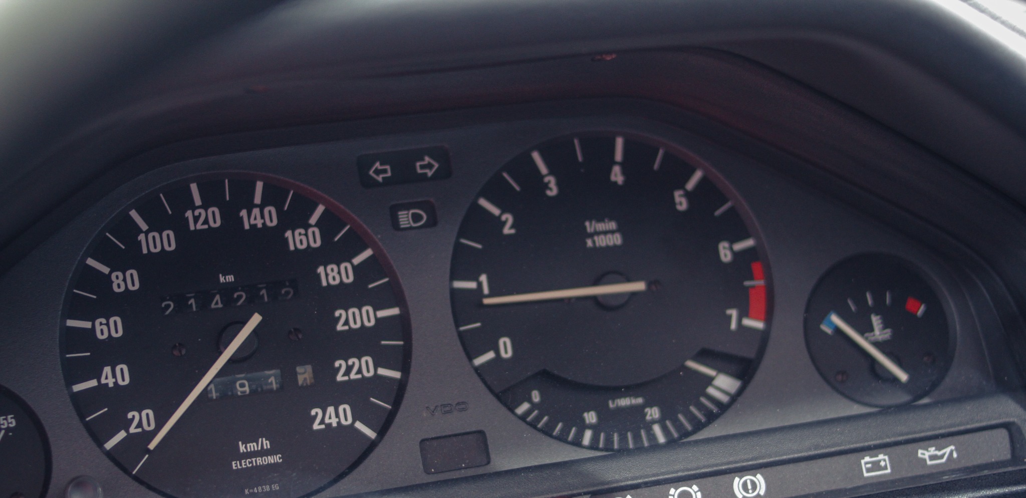 BMW E30 — fotografía 12