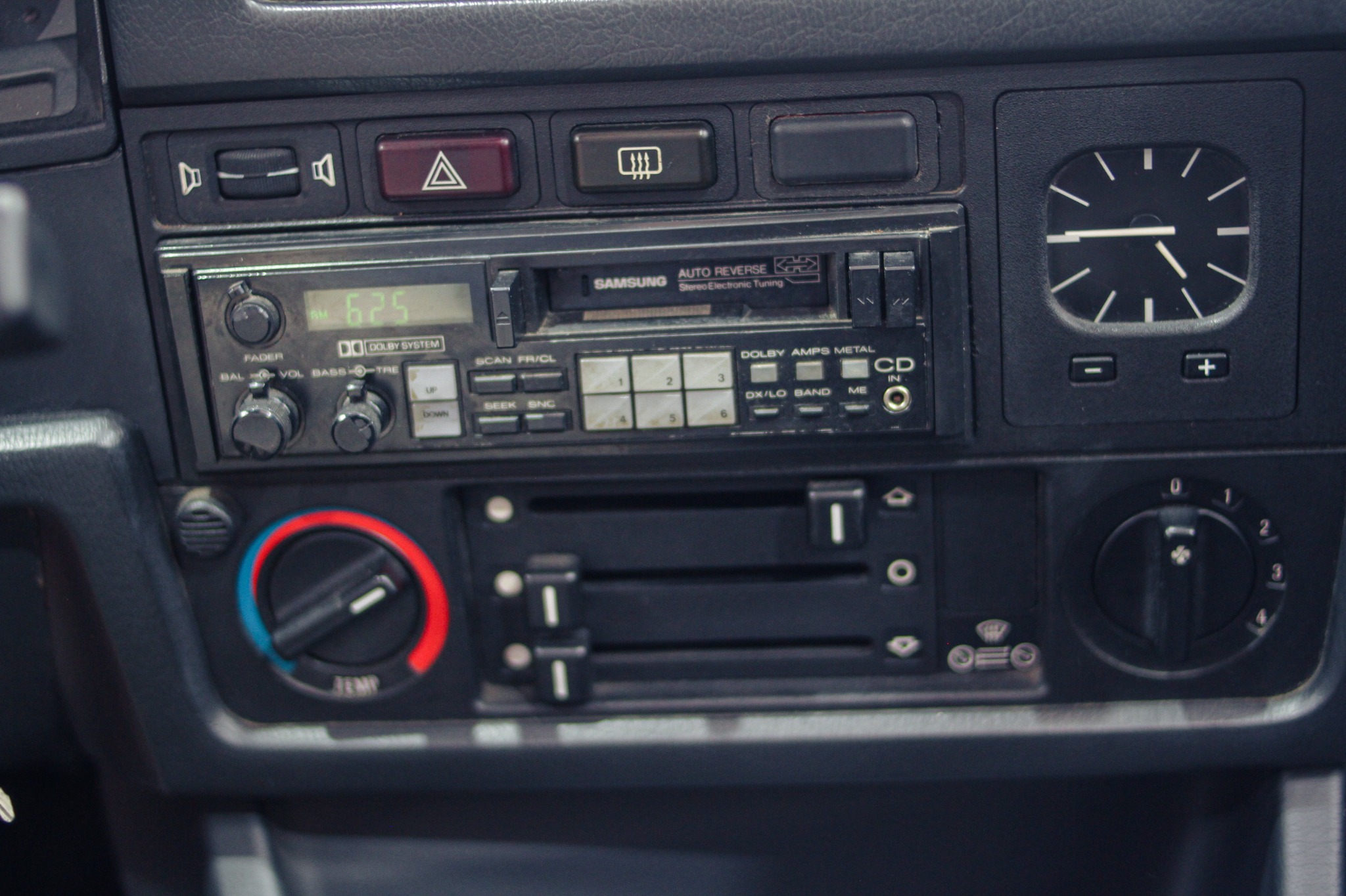 BMW E30 — fotografía 17
