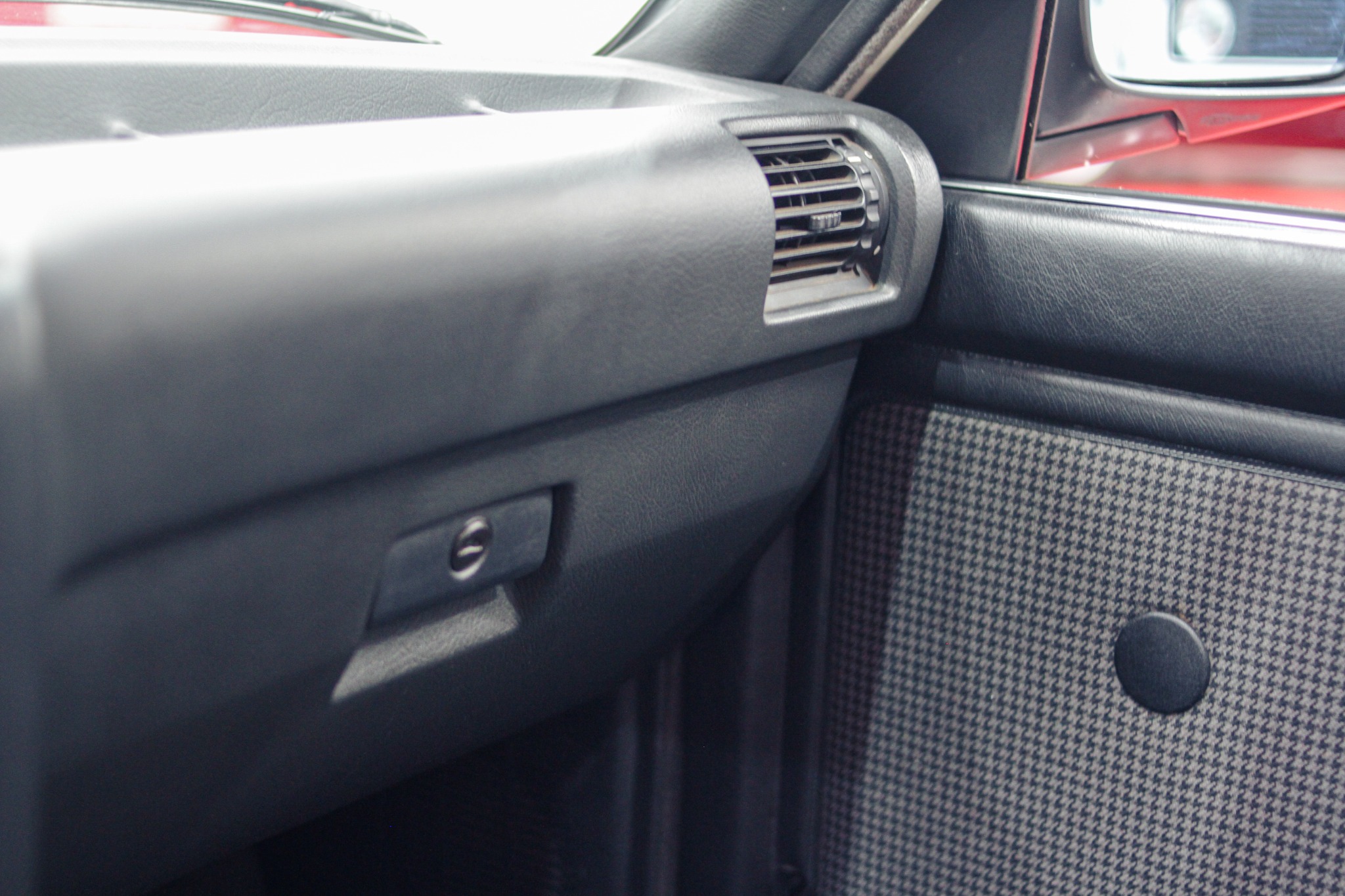 BMW E30 — fotografía 18