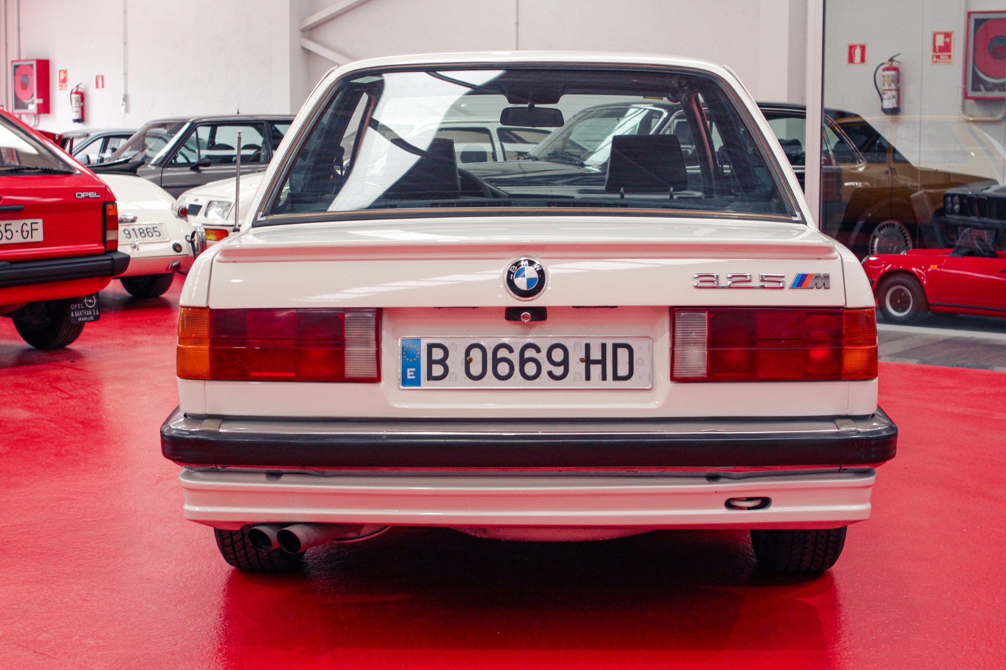 BMW E30 — fotografía 19