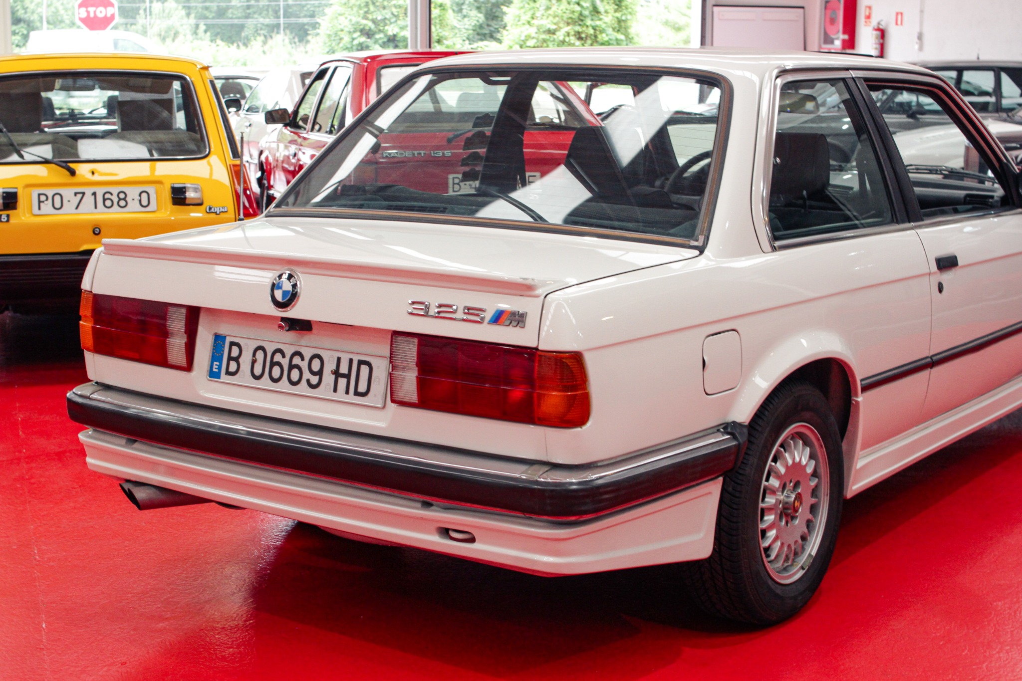 BMW E30 — fotografía 20