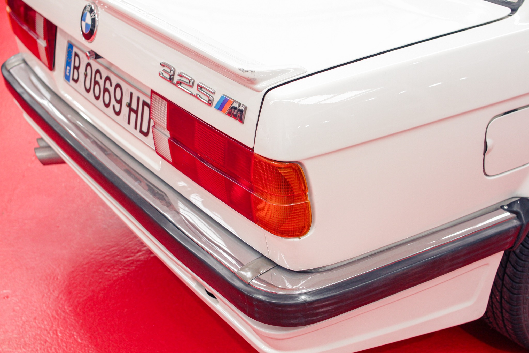 BMW E30 — fotografía 24