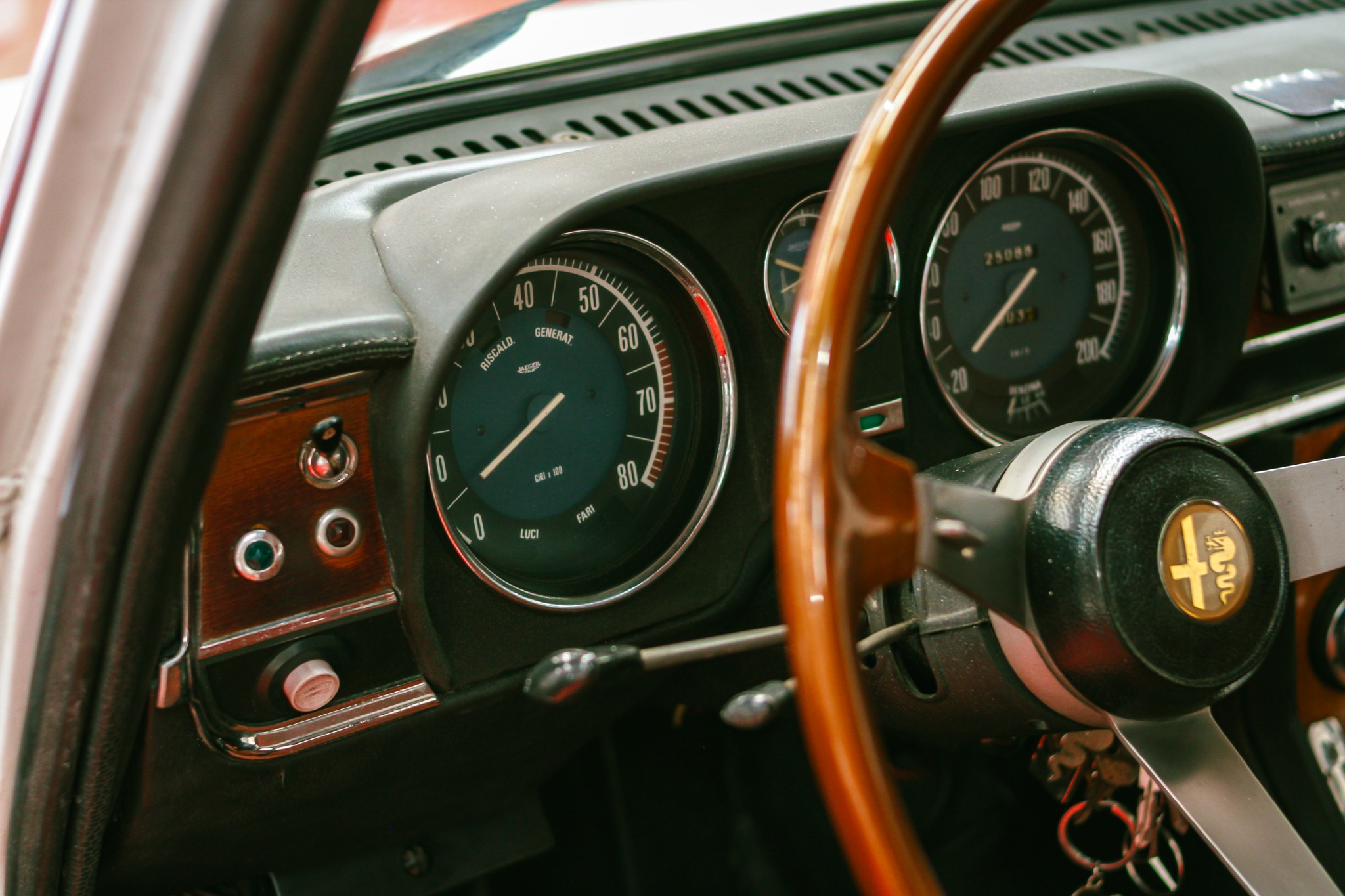 Alfa Romeo Giulia — foto de detalle