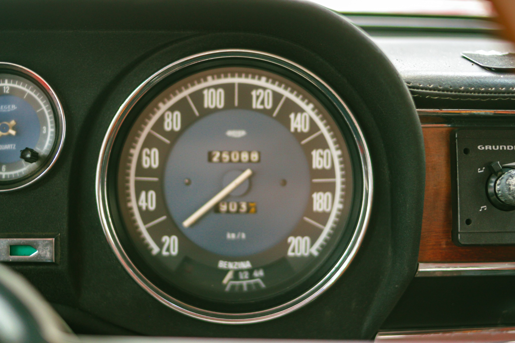 Alfa Romeo Giulia — foto de detalle